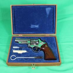 revolver smith et Wesson 44 magnum (DV)