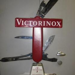 Victorinox Automate de Vitrine Coutellerie VICTORINOX