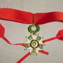Commandeur de l'Ordre National de la Légion d'Honneur, Médaille  + cravate, fidéle REPRO
