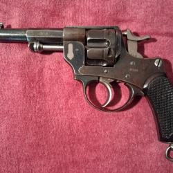 Revolver règlementaire 1874 MAS. No de série 286 (1875).