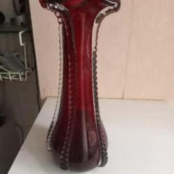 vase ancien rouge pourpre hauteur 26 cm