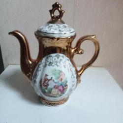 theiere ancienne porcelaine d'italie hauteur 22 cm x 18 cm