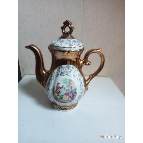 theiere ancienne porcelaine d'italie hauteur 22 cm x 18 cm