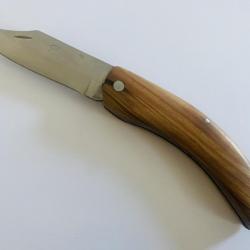 Couteau de poche Berger léopard Manche en bois de teck .