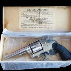 Exceptionnel revolver COLT 1892. REF:705