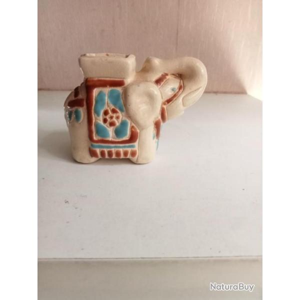 statuette ancienne lephant en cramique hauteur 7 cm x 9 cm