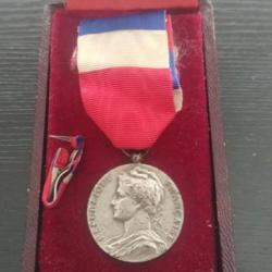 Médaille du travail attribuée dans son écrin