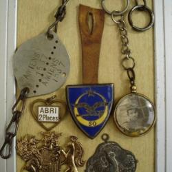 Lot de divers insignes, médaille et porte clé "Première guerre mondiale"  WW1