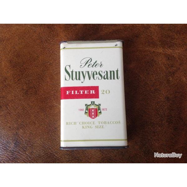 Bote mtalique pour cigarettes Peter Stuyvesant.