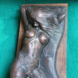 Très belle sculpture en plâtre d'une " PIN UP "