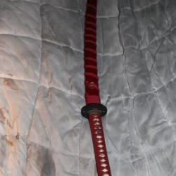 Katana acier sanmaï rouge
