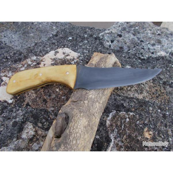 Couteau Le Garenne fabrication main Lame XC75 noire mate, manche en Buis outdoor, survie, chasse
