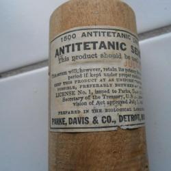 1 boite  medical    ANTITETANIC  SERUM   usa  1920