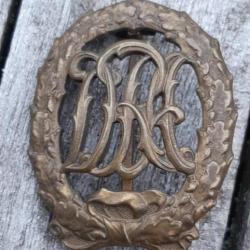 Authentique et bel insigne des sports allemand de la 1&egrave;re Guerre Mondiale. Bien marqu&eacute;.