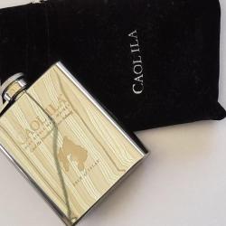 Flasque de chasse ou pêche pour whisky de la marque Caol Ila. Gravure Islay avec carte.