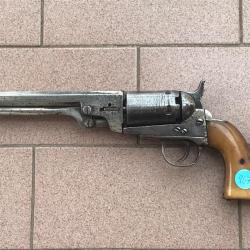 revolver COLT fabrication belgique a restaure (967 A)