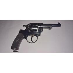 Beau revolver 1874 officier