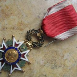 curieux étonnant copie médaille de LEGION D'HONNEUR pour LE MERITE IIIe REPUBLIQUE