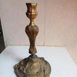 bougeoir en bronze doré du XIXème transformé pour lampe electrique, hauteur 25 cm