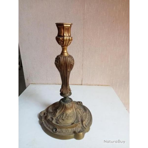 bougeoir en bronze dor du XIXme transform pour lampe electrique, hauteur 25 cm