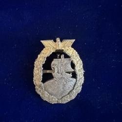 Insigne croiseur auxiliaire de la Kriegsmarine