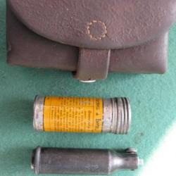 Sacoche Kit d'entretien pour Le Parabellum  ou Revolver Suisse cal 7.5 Mod 1882 /29