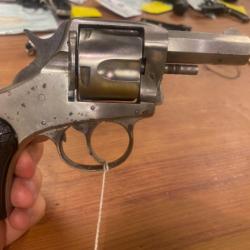 Énorme revolver harrington calibre 44 bulldog