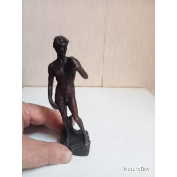 Sculpture statue David d'aprs Michel-Ange, reproduction en bronze hauteur 14 cm