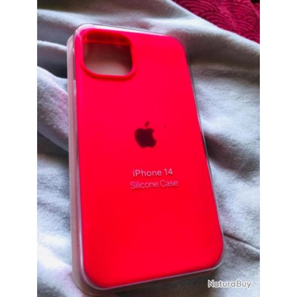Coque Apple iPhone 14 silicone rose