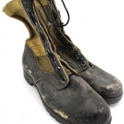 Jungle boots originales taille 7W International Shoe Cie datée 1966