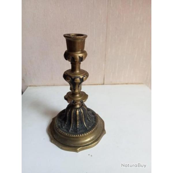 bougeoir en bronze du XIXme hauteur 17 cm