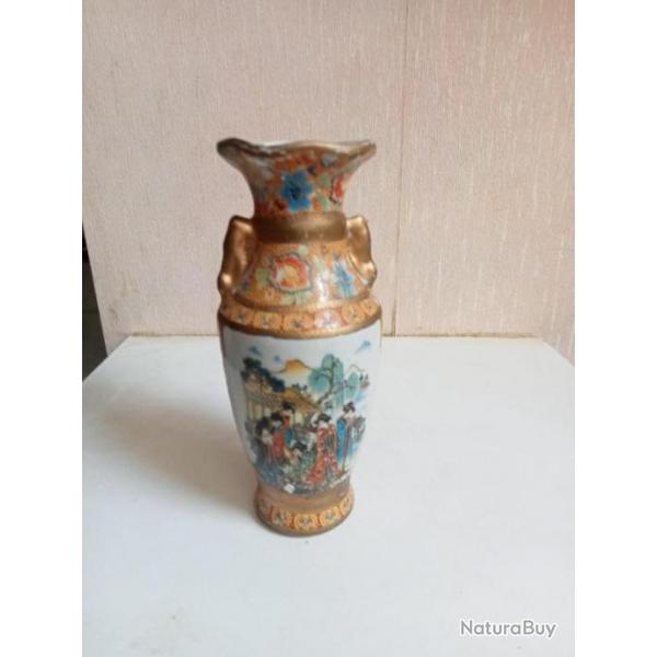 vase ancien en porcelaine asiatique hauteur 16 cm