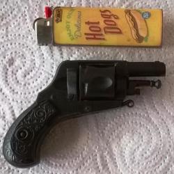 Joli petit Bulldog Calibre 5mm