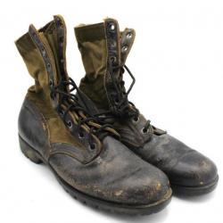 Jungle boots originales taille 10N avec semelle VIBRAM