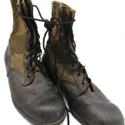 Jungle boots originales taille 10R BATA semelle VIBRAM