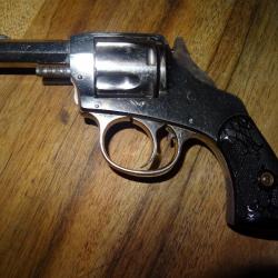Revolver HARRINGTON RICHARDSON SOLIDE FRAM SAFETY HAMMER DA 32 S&W