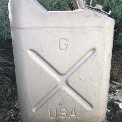 jerrican jerrycan us ww2 1er mdl à vis canister jeep fabrication anglaise USA