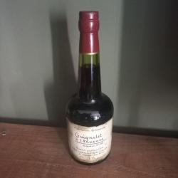 POUR COLLECTION   Ancienne bouteille liqueur " GUIGNOLET "