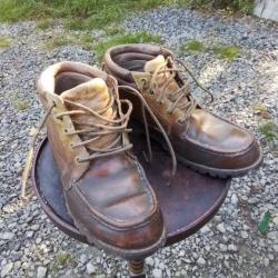 Belles chaussures de randonnée TIMBERLAND patinees earthkeeper anti fatigue et membrane imperméable