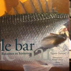Livre Le Bar , Recettes et Histoires 135 pages.