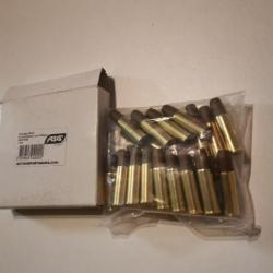 Une boite de 25 douilles pour les revolvers Dan Wesson 4.5 mm et Smith & Wesson 327 TRR8
