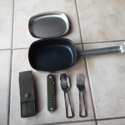 Couteau tatou  avec sa gamelle  légion étrangère