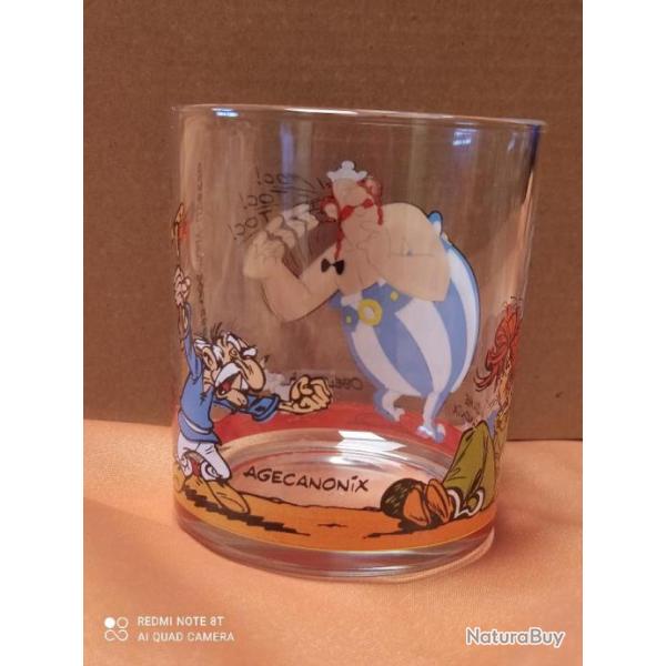 VERRE ASTERIX ET OBELIX, AGECANONIX, GOSCINI UDERZO  NUTELLA 1995