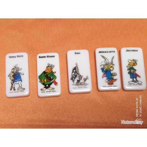 LOT DE 5 DOMINOS ASTERIX ET OBELIX, PIRATES ET PERSONNAGES DIVERS