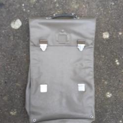 sacoche sac militaire suisse reglable et modulable pour la poignè de transport document vetement