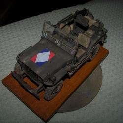 Maquette monté de la JEEP ..1ere Armée Française . 1er RFM , 1ere DFL(DMI) ...1943-1945. au 1/16....