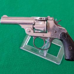 REVOLVER  IVER JOHNSON CAL.32 (REF 718)