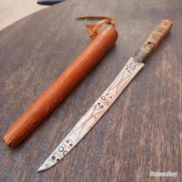 Grand Couteau BOU SAADA Afrique du nord avec tui en cuir d Origine Manche en Bois