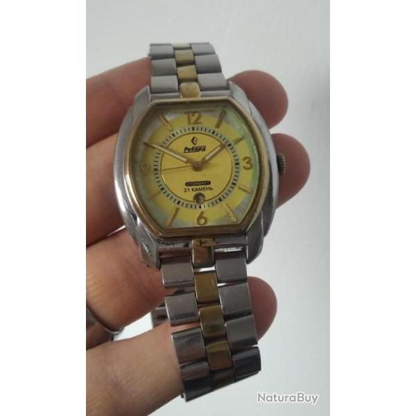 REKORD MONTRE MCANIQUE 21 RUBIS DATEUR MADE IN RUSSIA ANNEES 2000