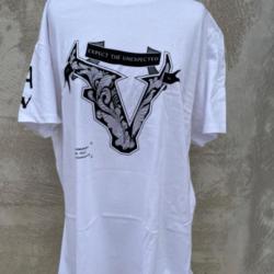 Tee-shirt Victrix blanc 3XL.Logo devant avec phrase derrière.